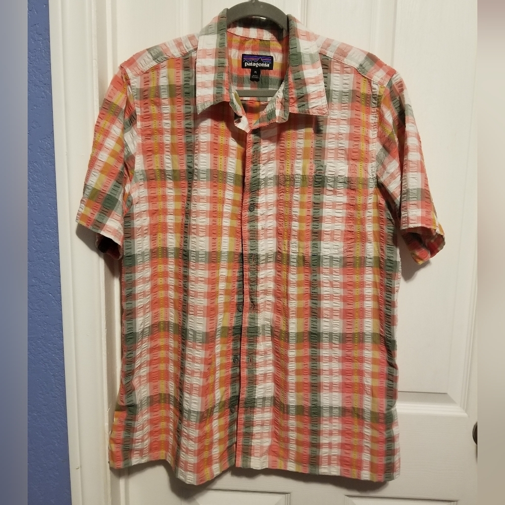 Patagonia Short Sleeve Button Down Size XL